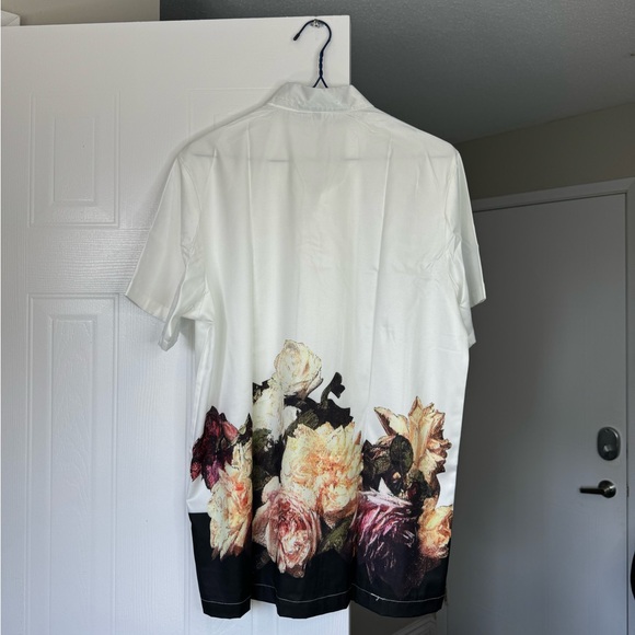 Summer / Beach Lapel Collar Graphic Shirt
Size: s
color: white - Picture 2 of 2